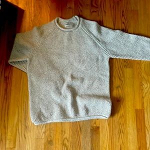 Wellen size LARGE wool knit sweater